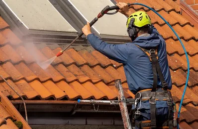 Démoussage et hydrofuge de toiture à Valff